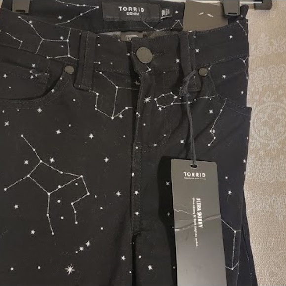 Torrid constellation skinny - Picture 4 of 4
